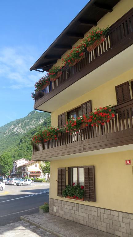 Hisa Lescer Apartamento Kobarid Exterior foto